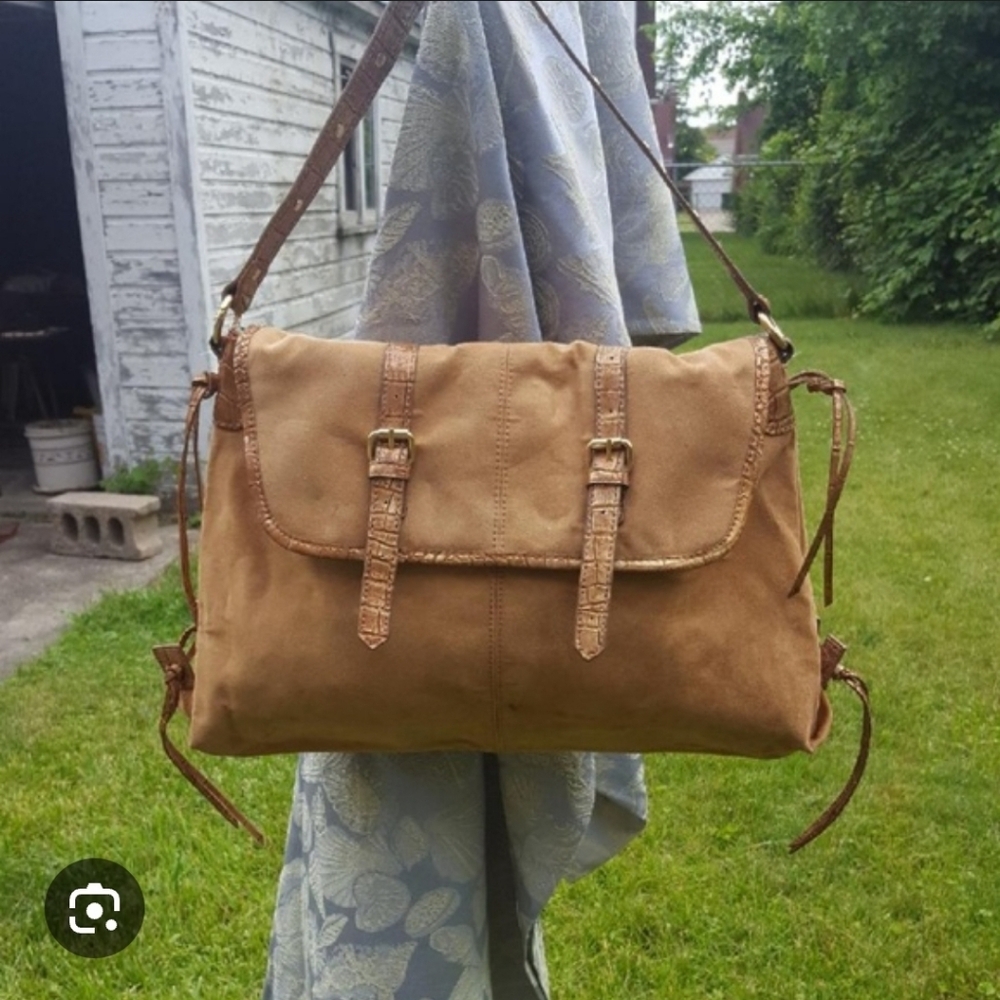 Camel Suede and Crocodile boho shoulder bag - Picture 1 of 12